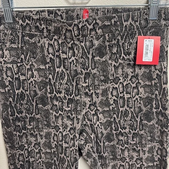SPANX Women’s Snake print Jean-ish leggings ankle pants women’s size medium